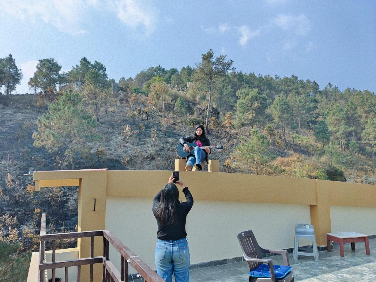 Xtsy Travellers Hostel Shillong Exterior foto